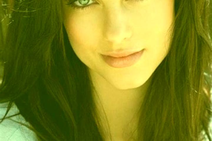 Beach Babe Riches slot machine