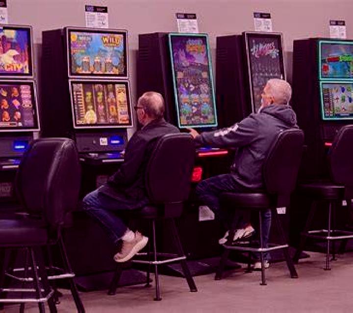 Ice World (Booming Games) slot machine