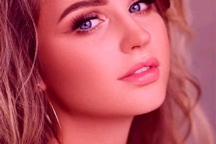 Queen of Flames slot game