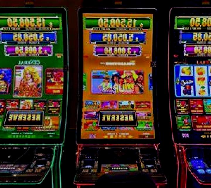 Space Quest: Neptune slot machine