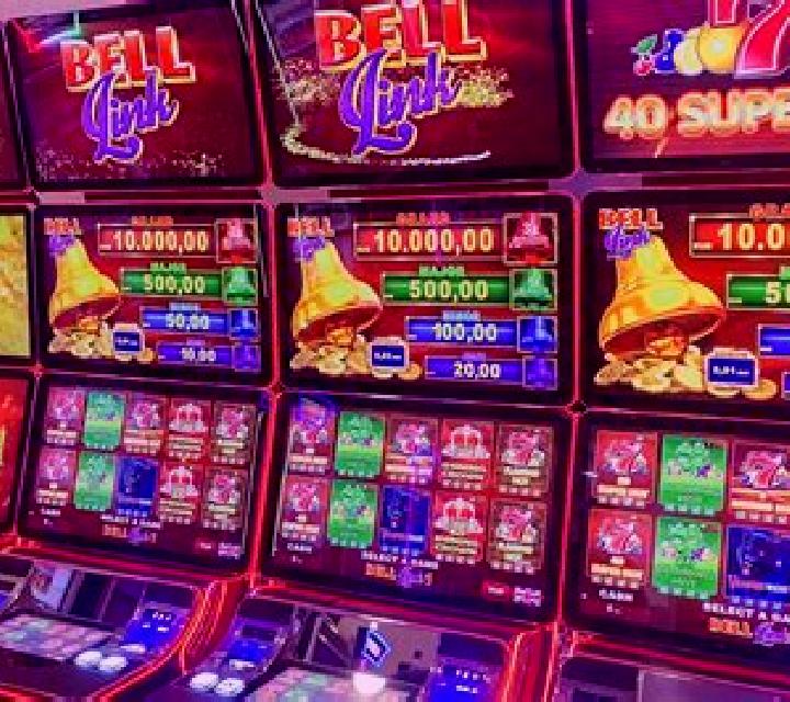Wage Slave slot machine
